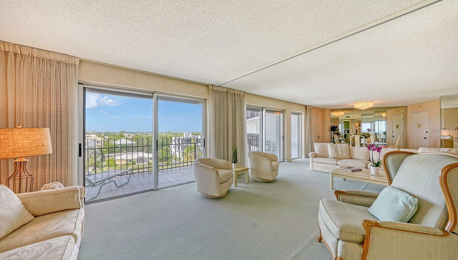 ST ARMANDS TOWERS NORTH - Residential