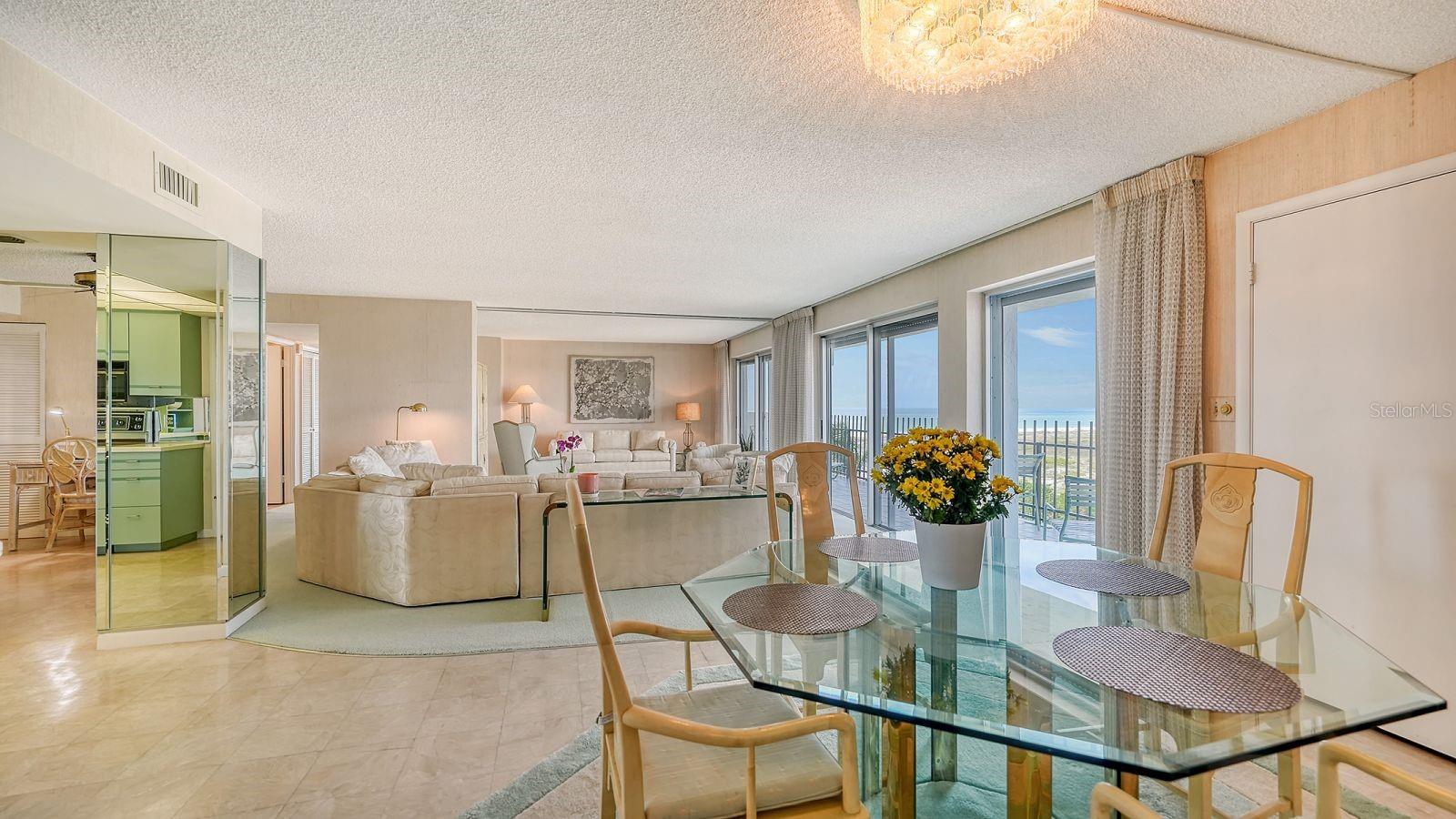 ST ARMANDS TOWERS NORTH - Residential