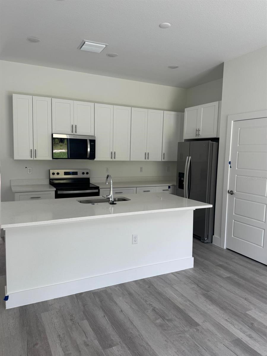 CITRUS SPGS UNIT 01 - Residential Lease