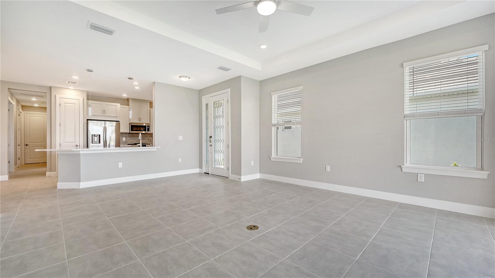 ESPLANADE AT AZARIO - Residential Lease