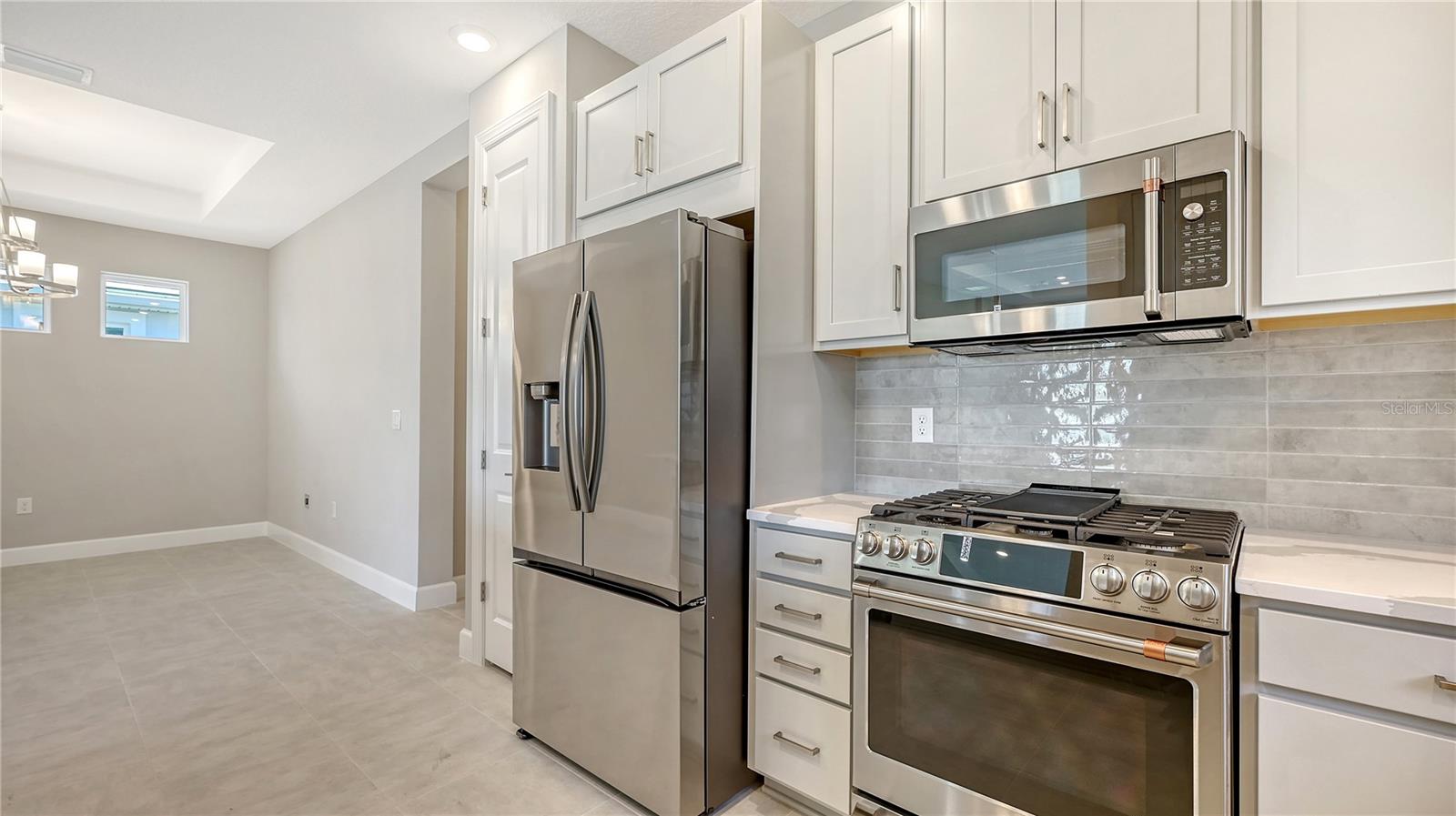 ESPLANADE AT AZARIO - Residential Lease