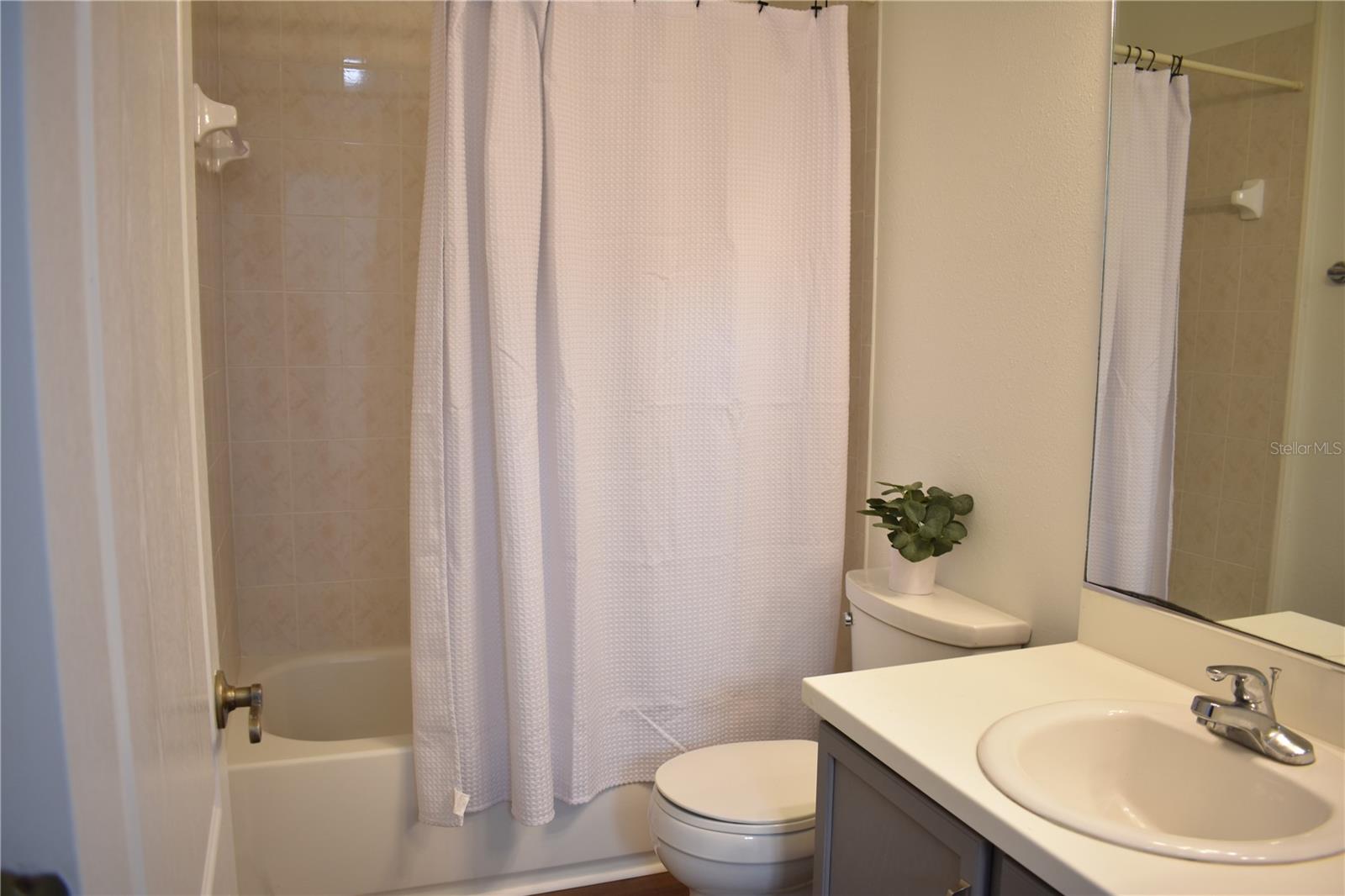 JAMESON CONDO - Residential