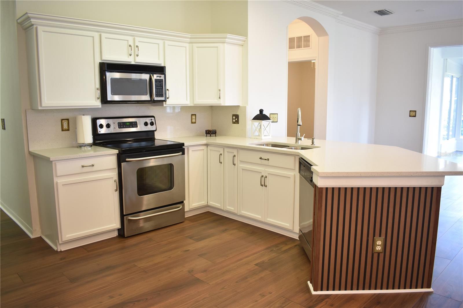 JAMESON CONDO - Residential