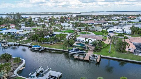 A home in LONGBOAT KEY