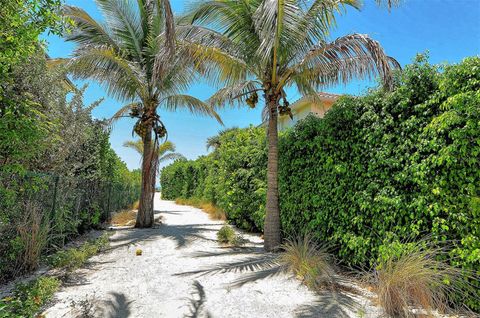 A home in LONGBOAT KEY