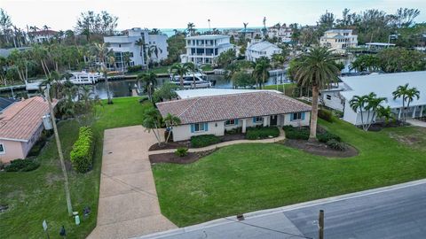 A home in LONGBOAT KEY