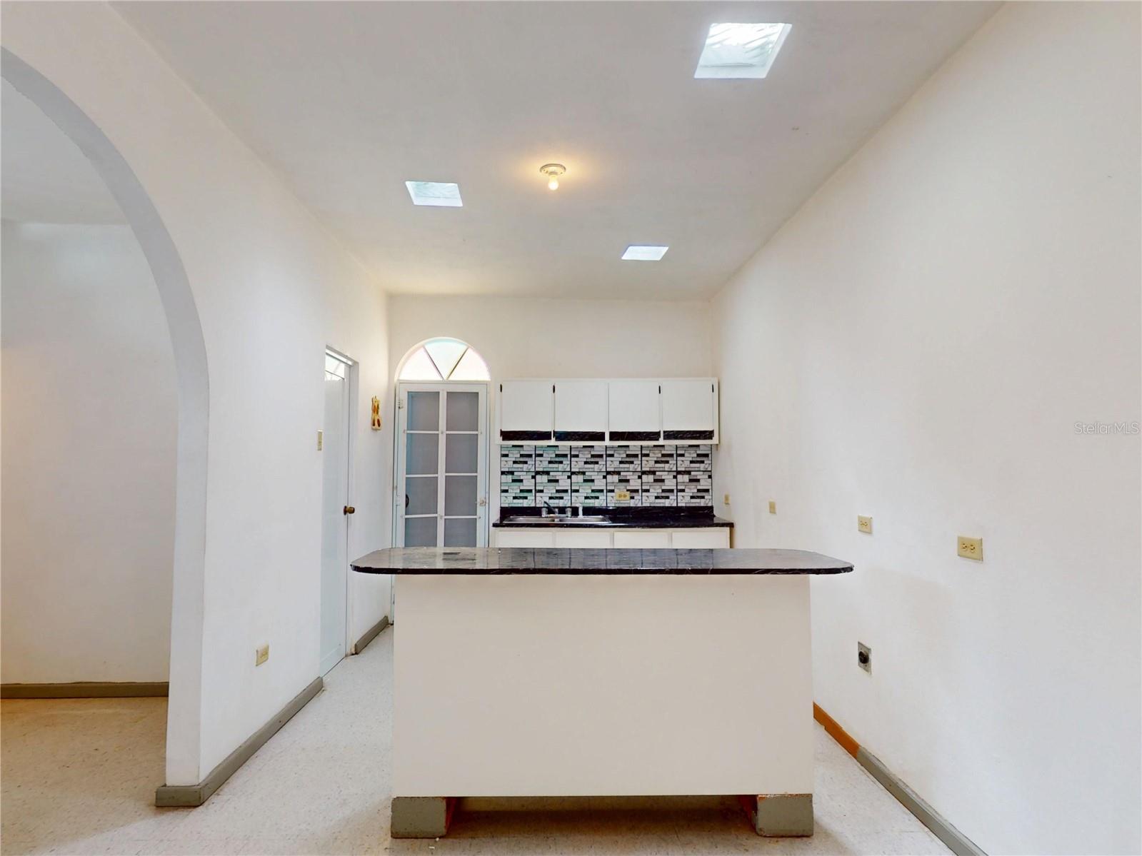 Solar 173 CALLE ROBLES