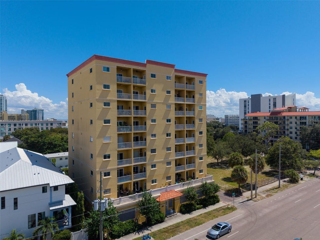 Photo of 316 8th Street S #703, St Petersburg, FL 33701 (MLS # TB8550369)