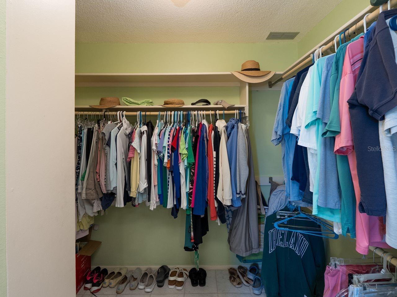 ENGLEWOOD ISLES SUB - Residential