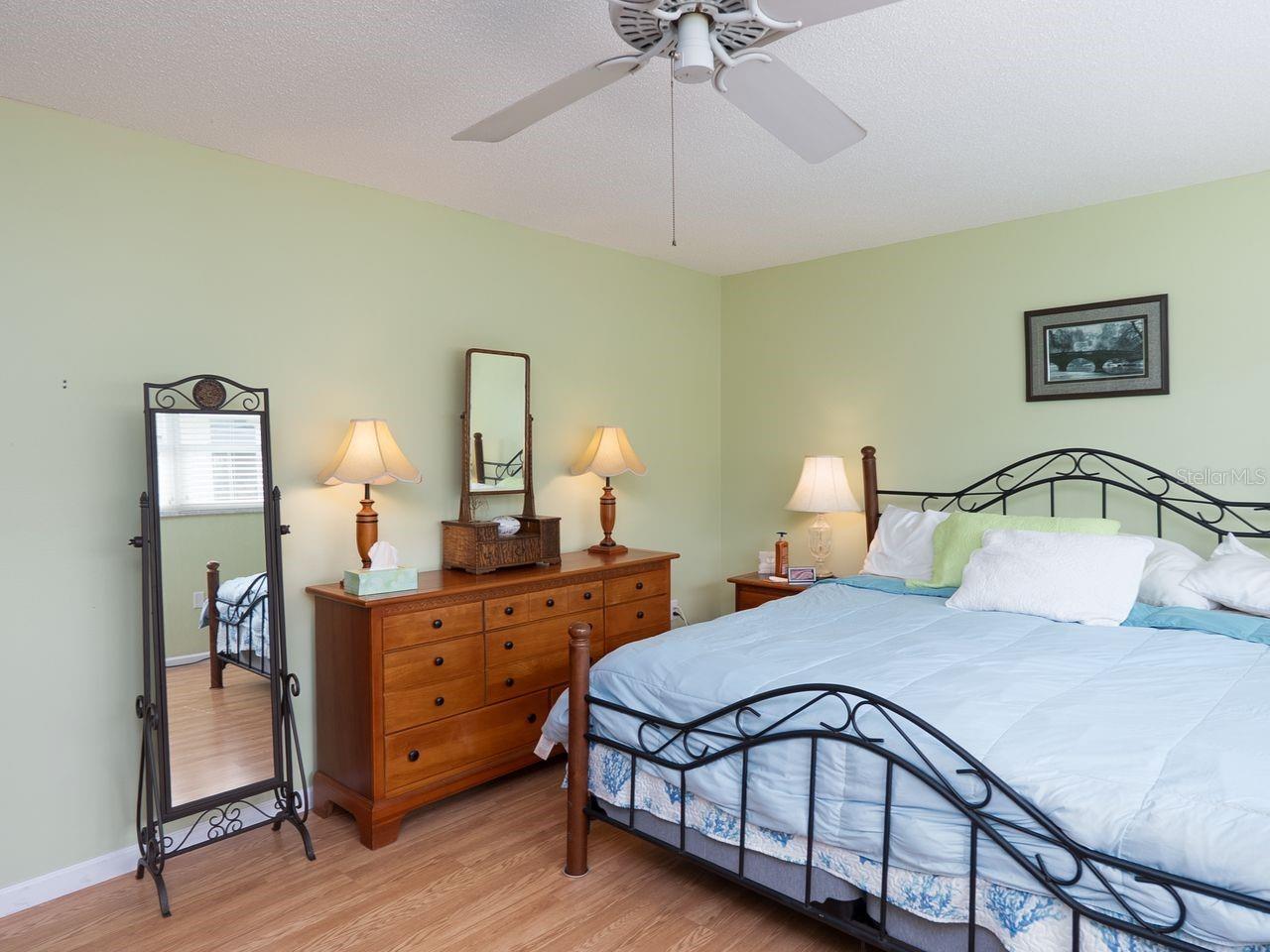 ENGLEWOOD ISLES SUB - Residential