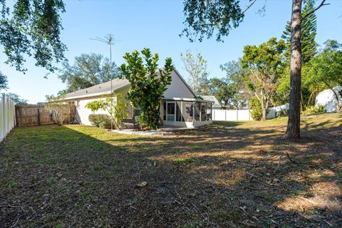 A home in PALMETTO