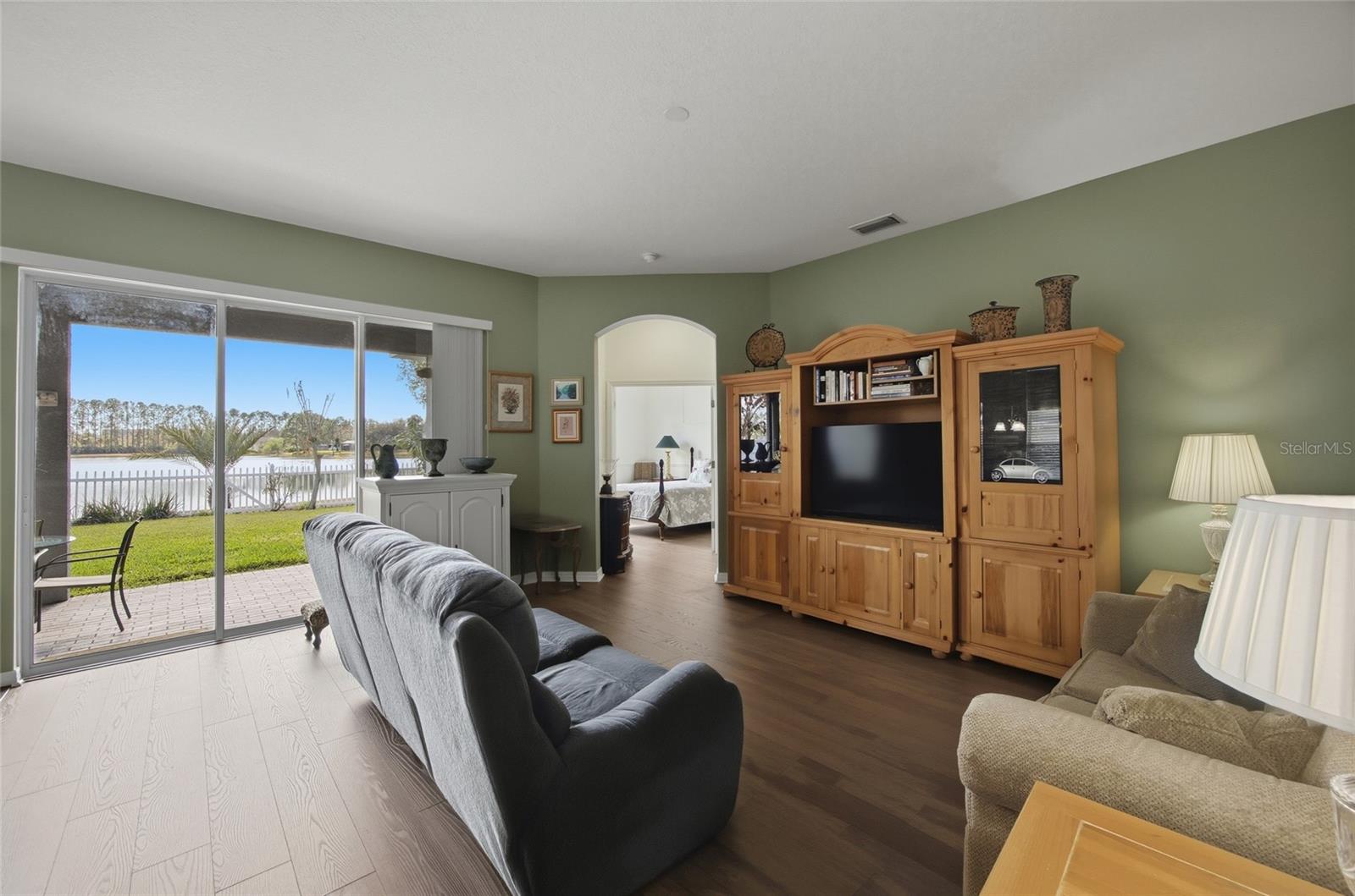 REFLECTIONS PH 1 - Residential