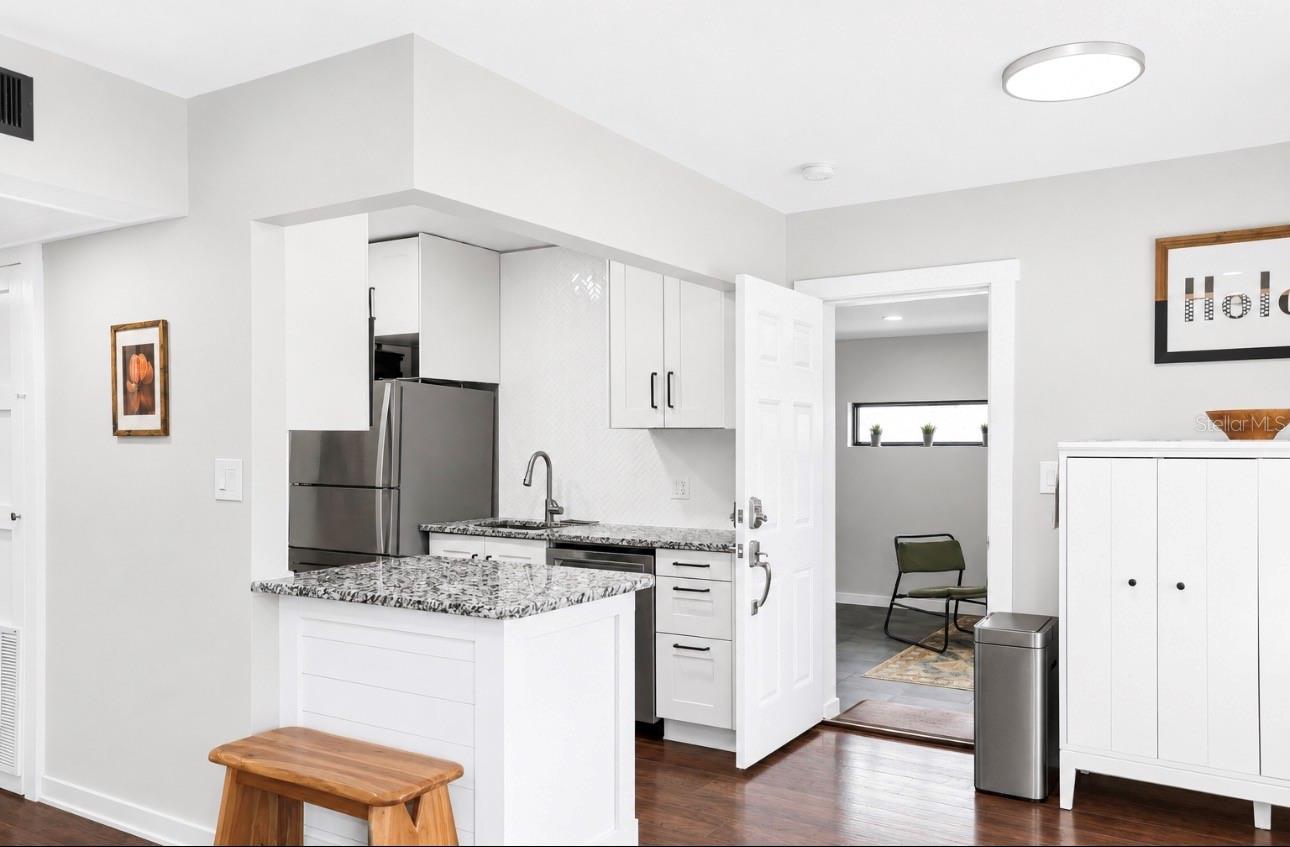 Search Properties for Sale 4 626 LAURA LANE