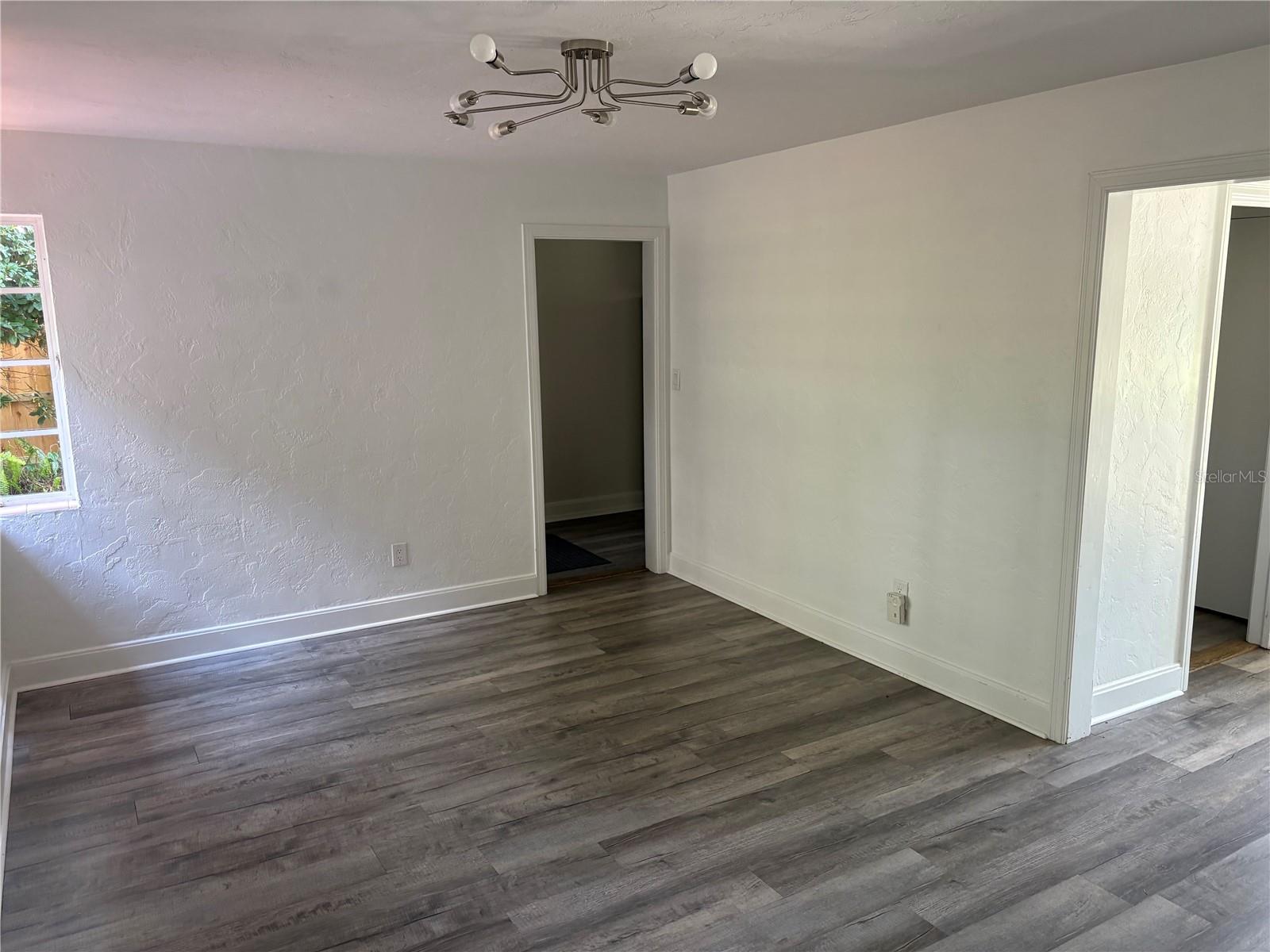 MURREY HILL COURT - Residential