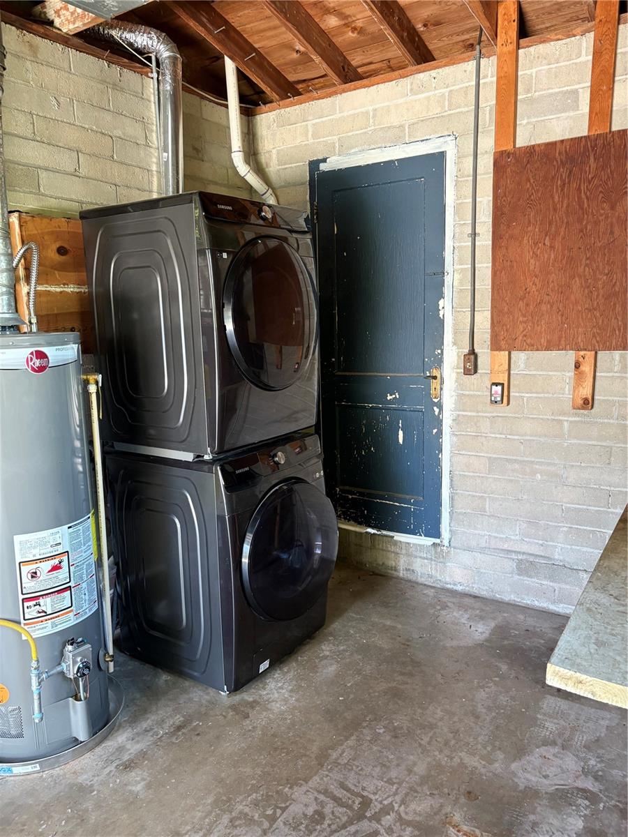 MURREY HILL COURT - Residential