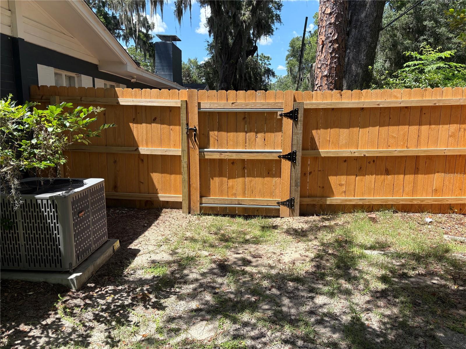 MURREY HILL COURT - Residential