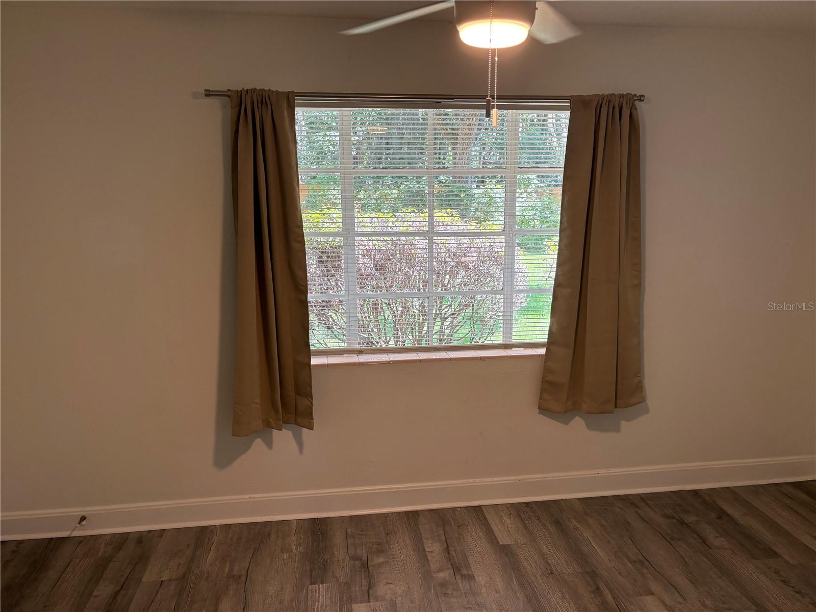 MURREY HILL COURT - Residential