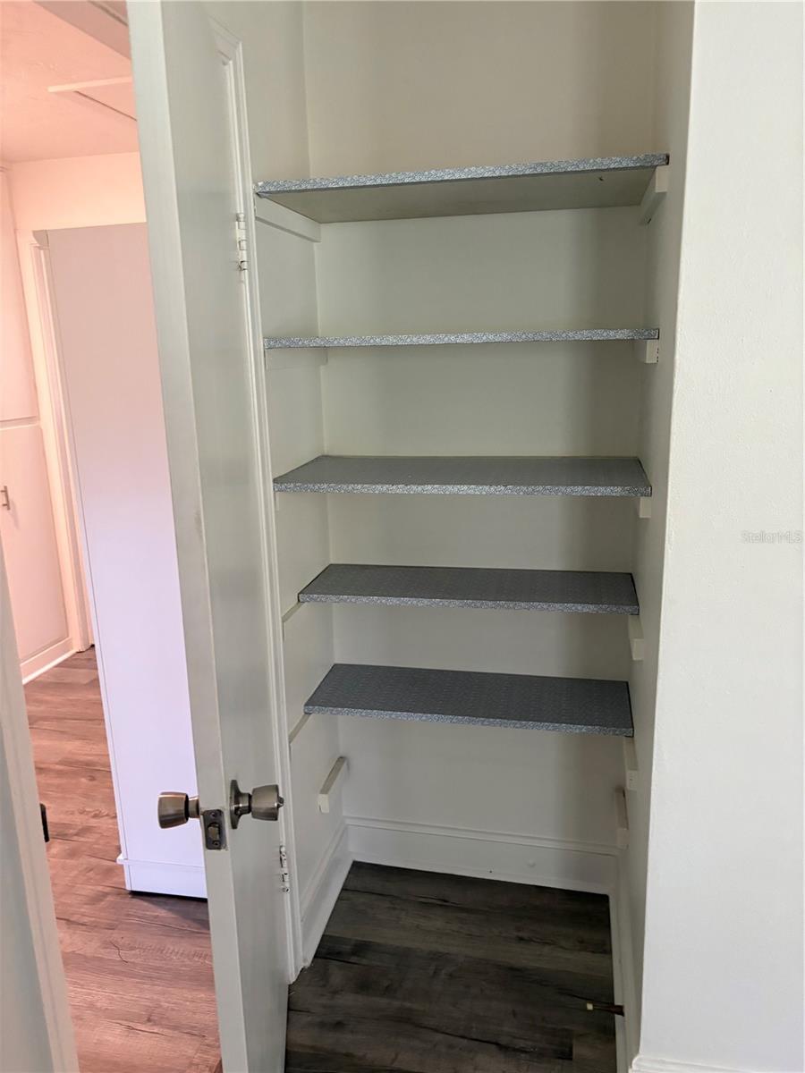 MURREY HILL COURT - Residential