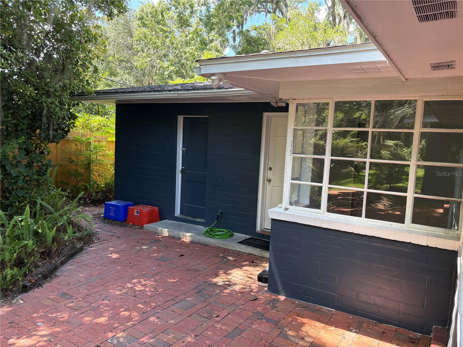 MURREY HILL COURT - Residential