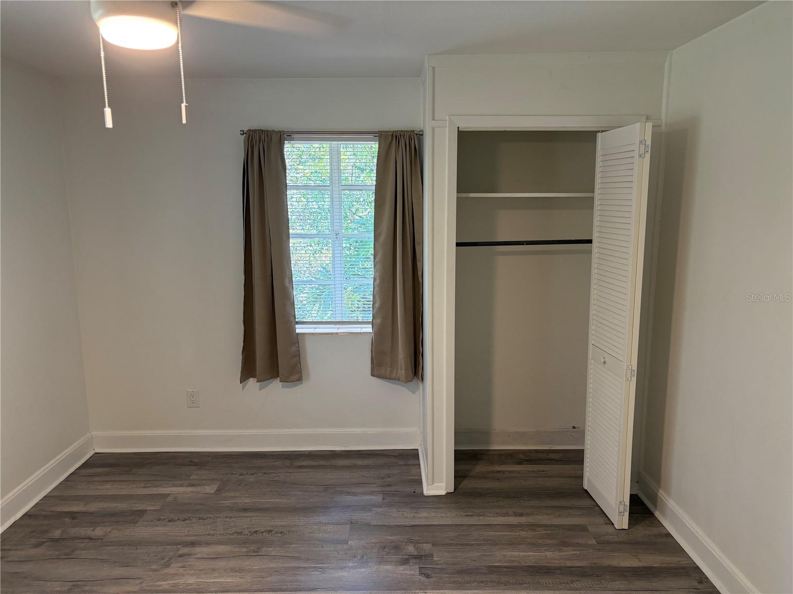 MURREY HILL COURT - Residential