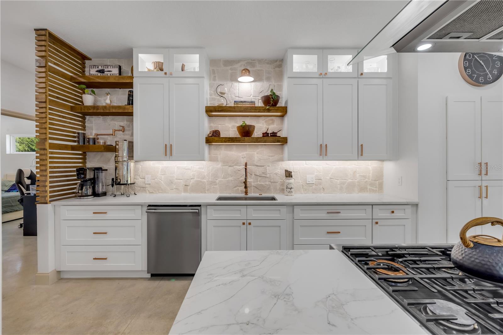 NEW SMYRNA BEACH - Residential