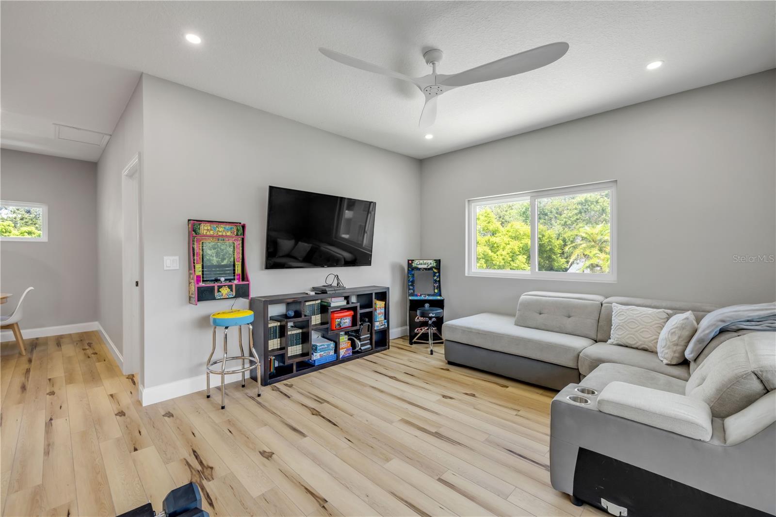 NEW SMYRNA BEACH - Residential