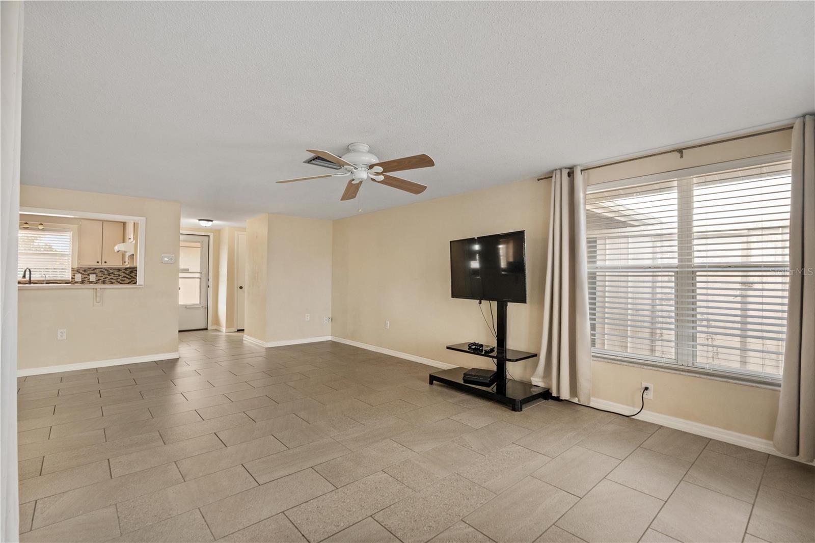 JASMINE LAKES - Residential