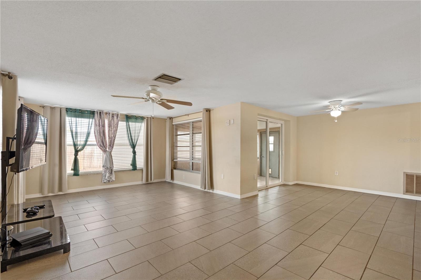 JASMINE LAKES - Residential