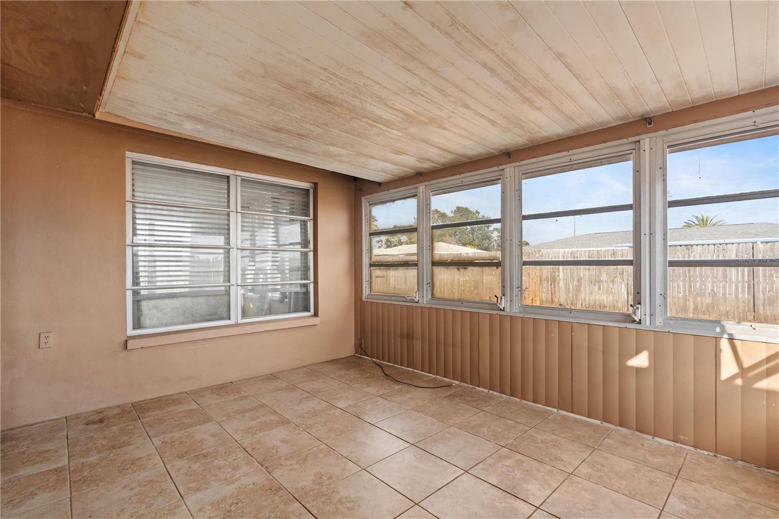 JASMINE LAKES - Residential