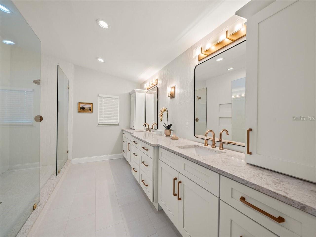 ANITA SUB - Residential