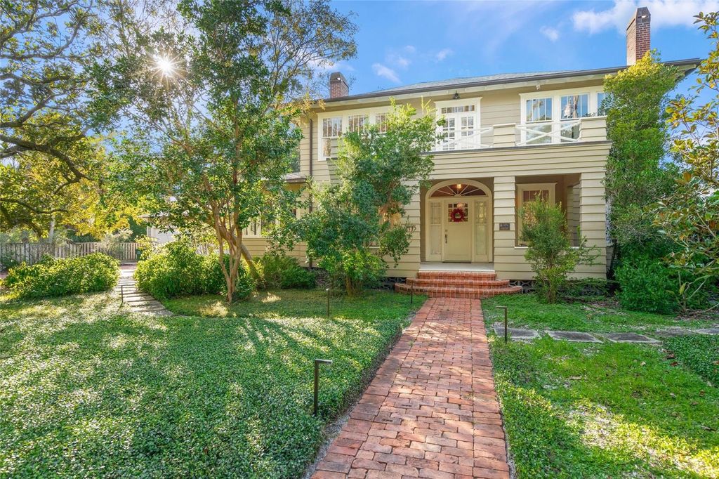 Photo of 2445 Alameda Avenue, Sarasota, FL 34234 (MLS # A4681432)