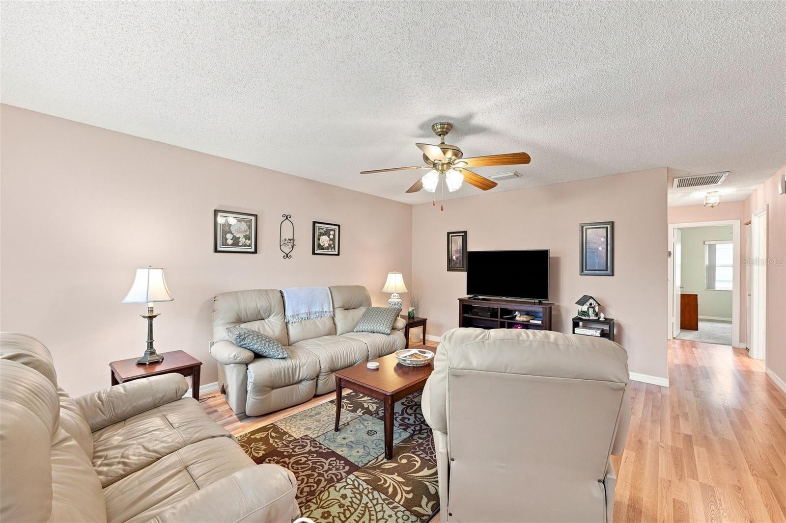 1906 CANTERBURY LANE 28
