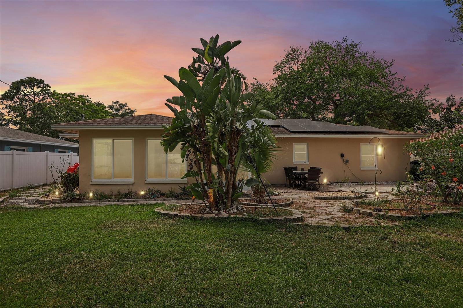 DUNEDIN MANOR 1ST ADD - Residential