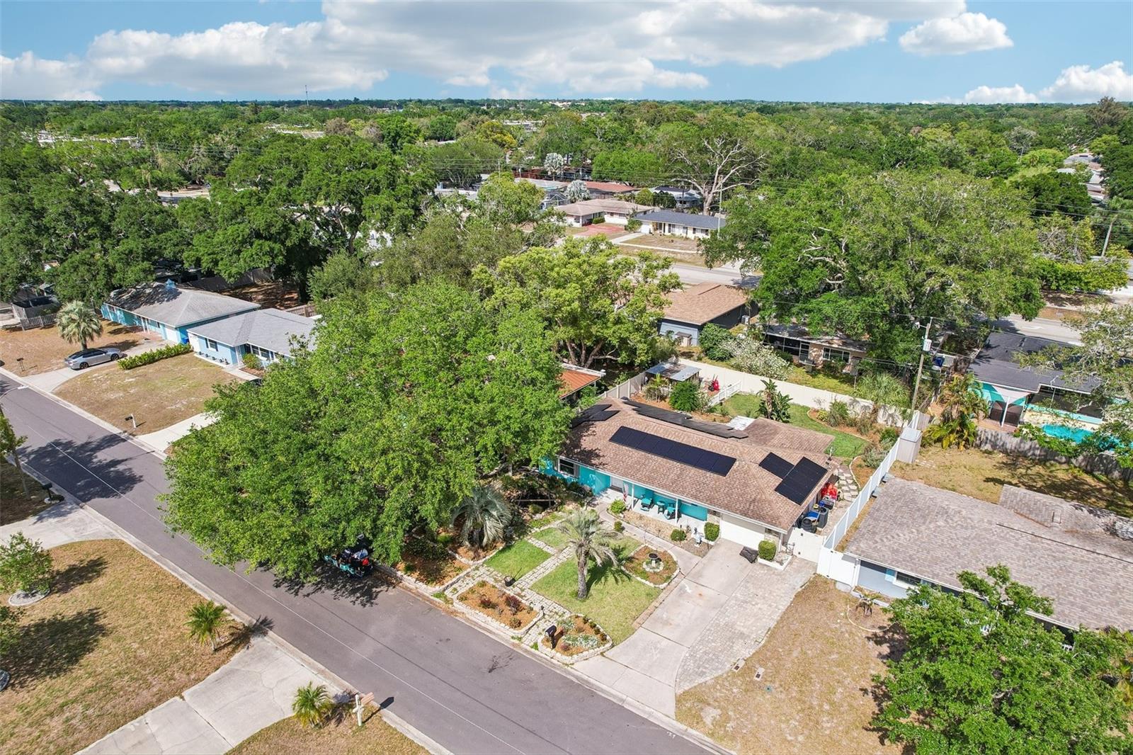 DUNEDIN MANOR 1ST ADD - Residential