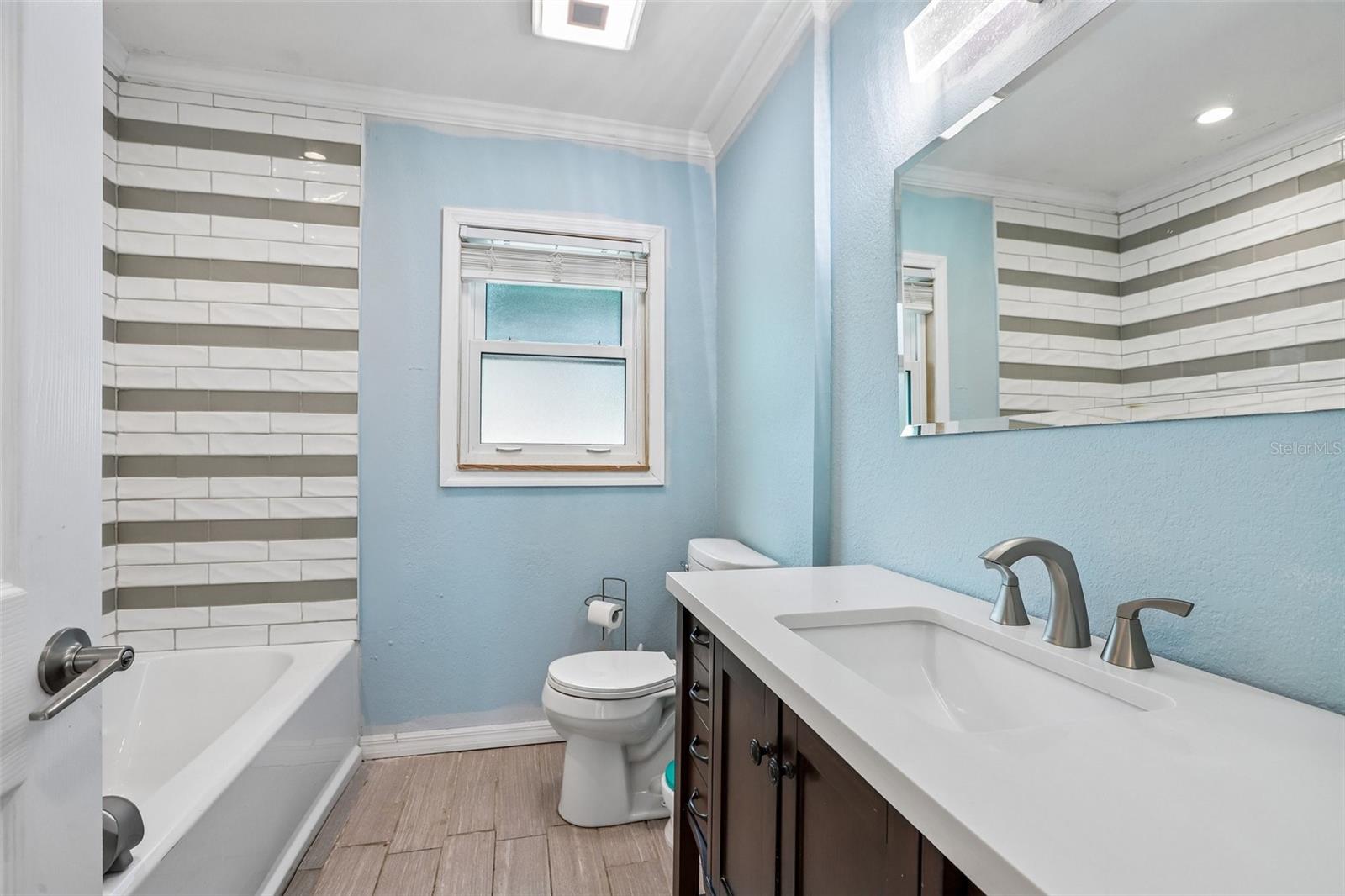 DUNEDIN MANOR 1ST ADD - Residential