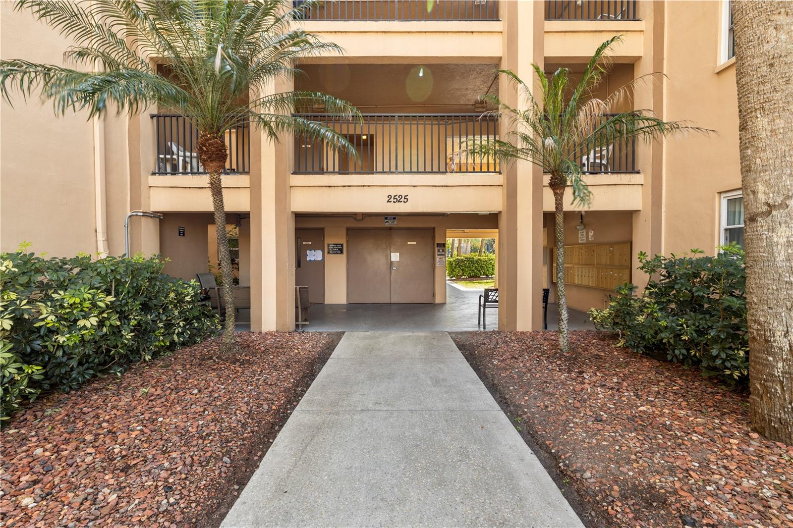 2525 W BAY DRIVE C21