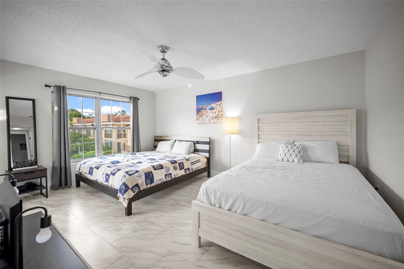 IMPERIAL COVE 6 - Residential
