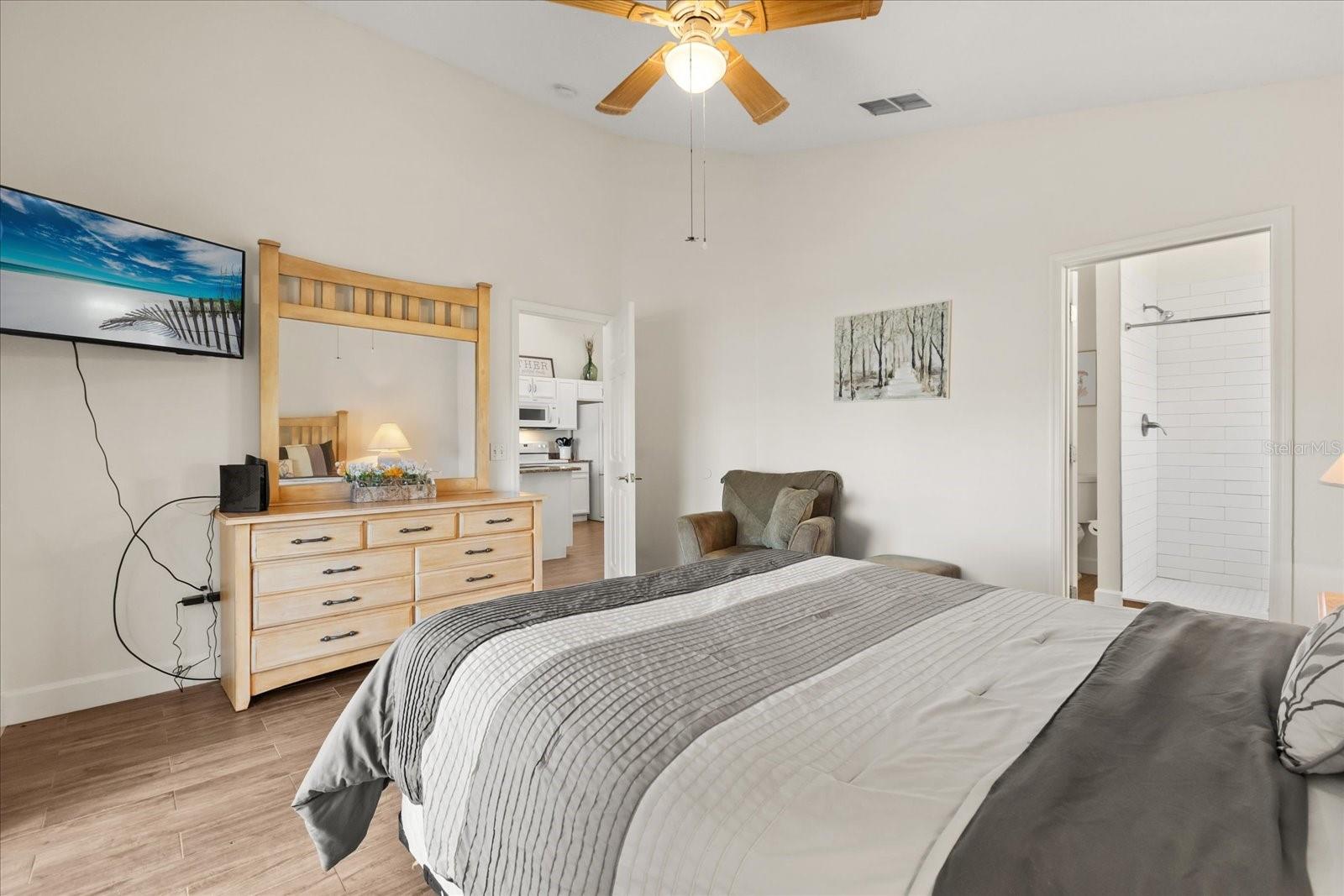 ROLLING HILLS ESTATES UNIT 1 AT FORMOSA GARDENS - Residential