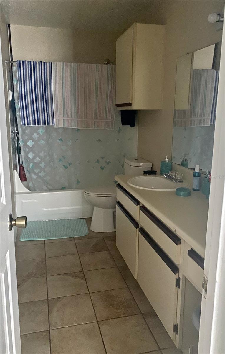 REGENCY GARDENS - Residential