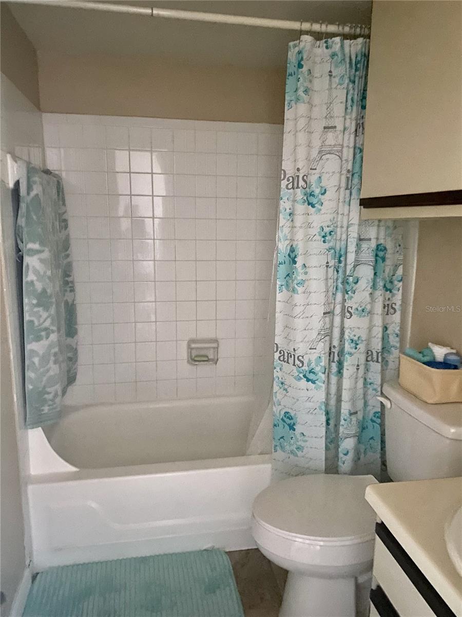 REGENCY GARDENS - Residential