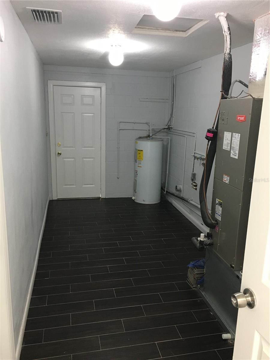 TOWNN COUNTRY PARK UN 32 - Residential Lease