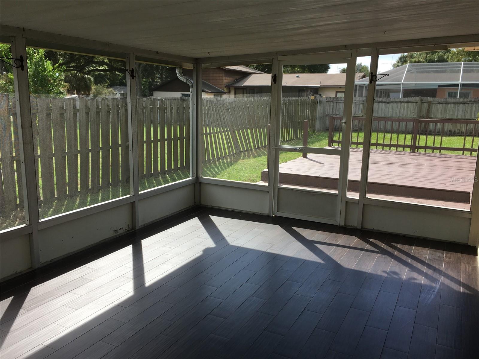 TOWNN COUNTRY PARK UN 32 - Residential Lease