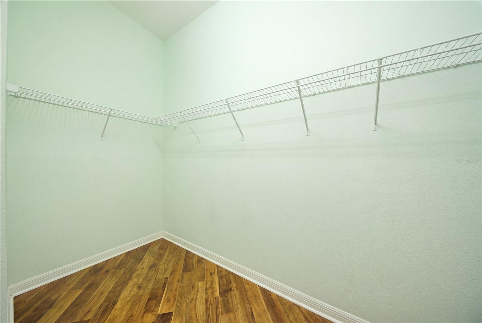 VALENCIA LAKES TR J PH 1 - Residential
