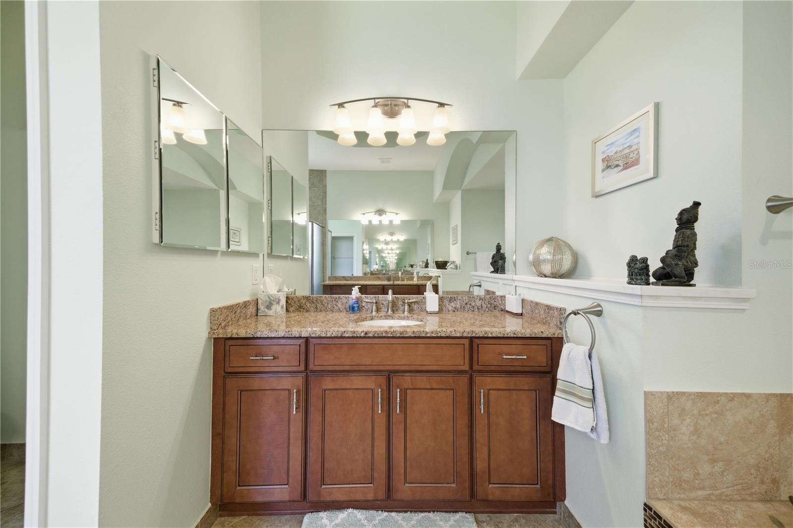 VALENCIA LAKES TR J PH 1 - Residential