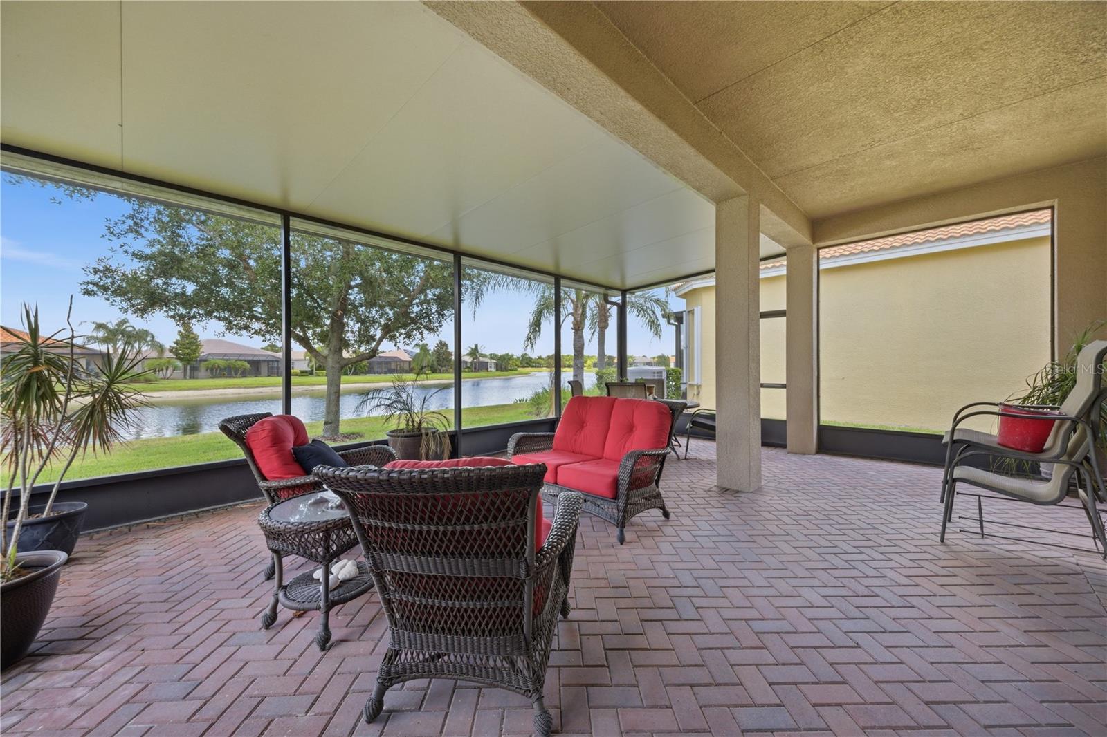 VALENCIA LAKES TR J PH 1 - Residential