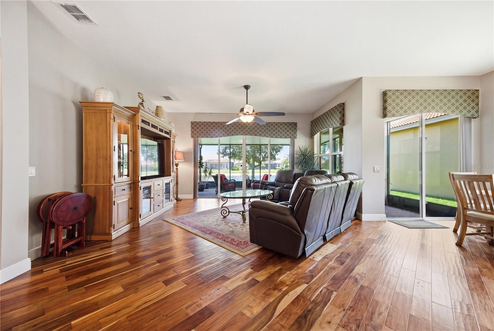VALENCIA LAKES TR J PH 1 - Residential