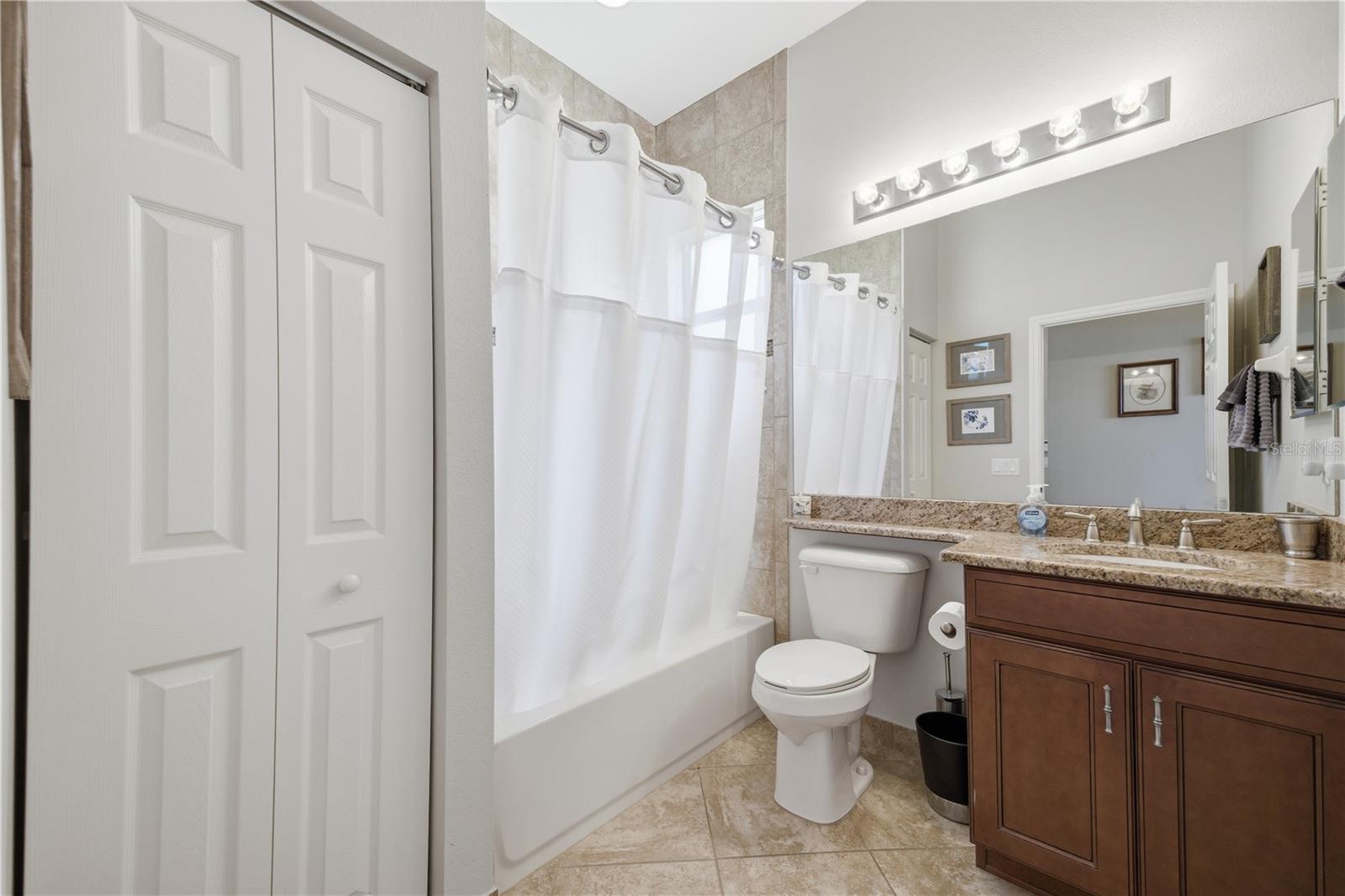 VALENCIA LAKES TR J PH 1 - Residential
