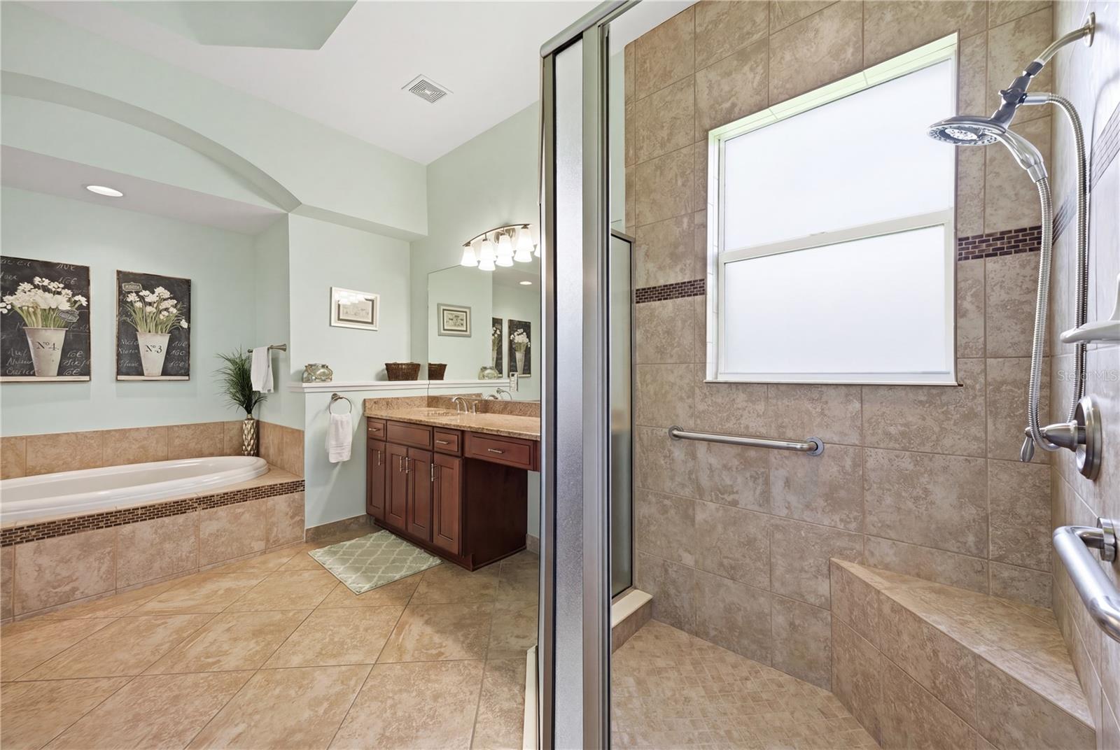 VALENCIA LAKES TR J PH 1 - Residential