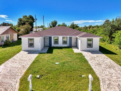 Photo of 11223 Pendleton Avenue, Englewood, FL 34224 (MLS # C7515001)