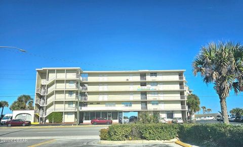 Condominium in DAYTONA BEACH FL 1233 ATLANTIC AVENUE 33.jpg